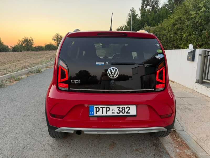 2020 Volkswagen UP 1,0L 2020 Cyprus
