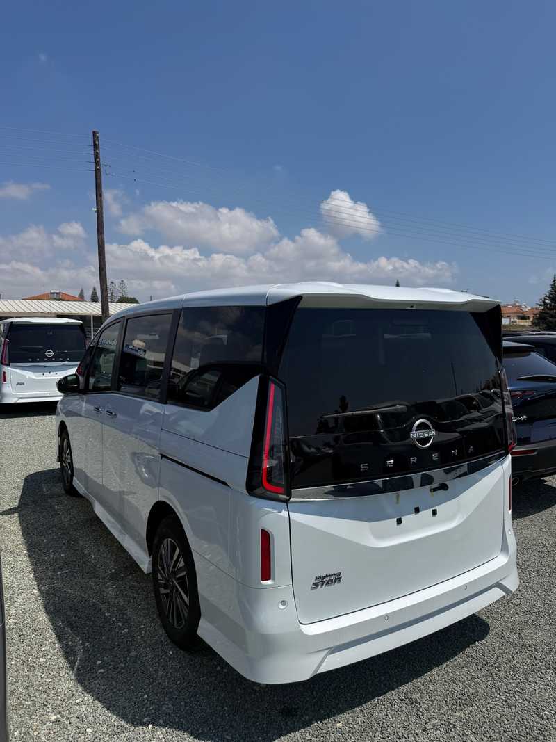 2025 Nissan Serena 2,0L 2025 Cyprus