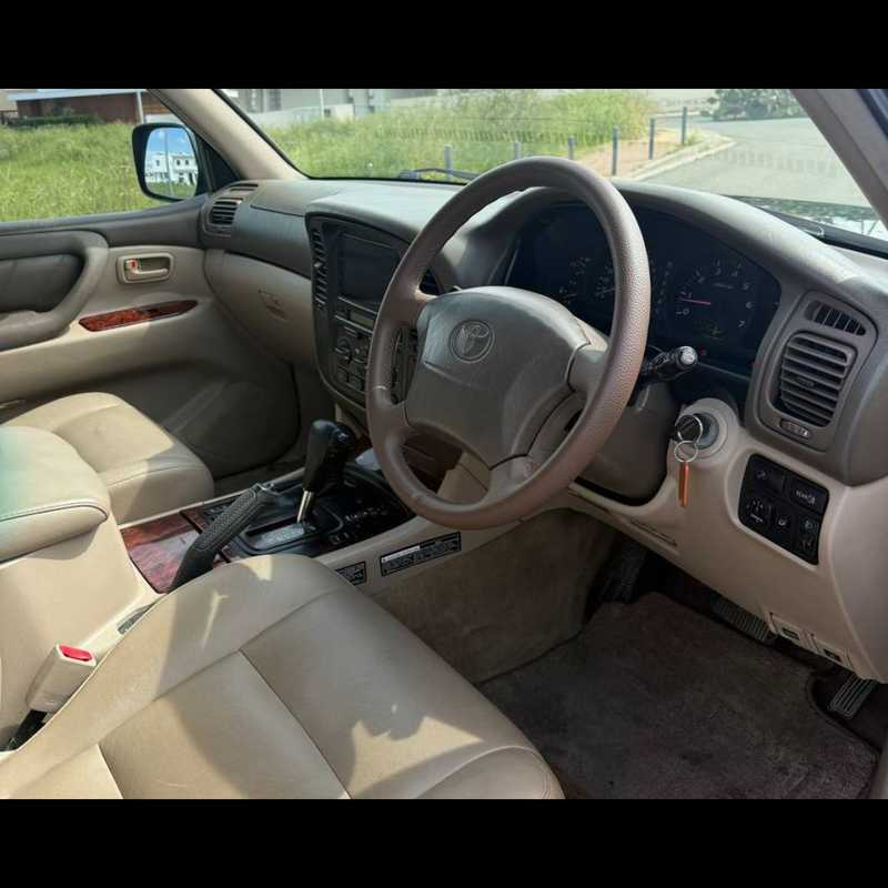2000 Toyota Land Cruiser VX100 4,8L 2000 Cyprus