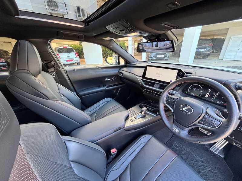 2024 Lexus UX 2,0L 2024 Cyprus