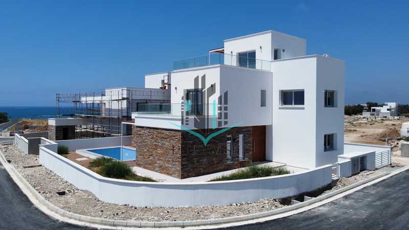 4-bedroom villa for sale