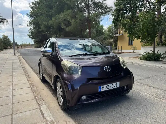 Toyota IQ