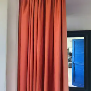 Set of red curtains in perfect conditions, Επαρχία Πάφου — Universal