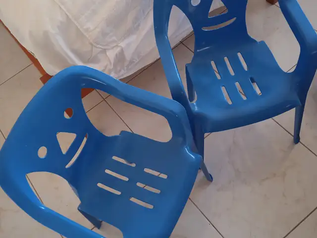 2 blue plastic chairs for kids, Επαρχία Λεμεσού — Λεμεσός - Αγία Ζώνη
