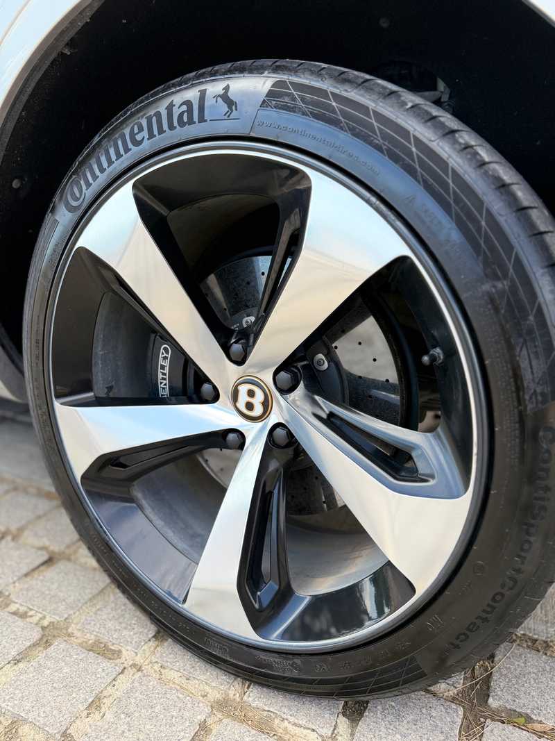 2019 Bentley Bentayga 4,0L 2019 Cyprus