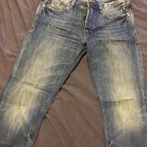 Staff jeans, Nicosia — GSP Area
