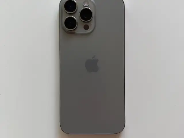 Iphone 16 pro max 512gb natural titanium, Limassol — Agios Athanasios