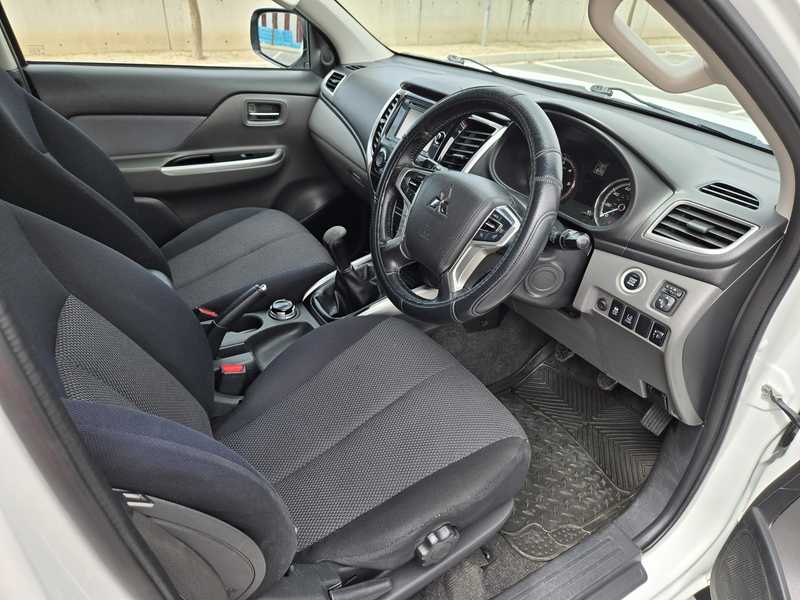 2017 Mitsubishi L200 2,4L 2017 Cyprus