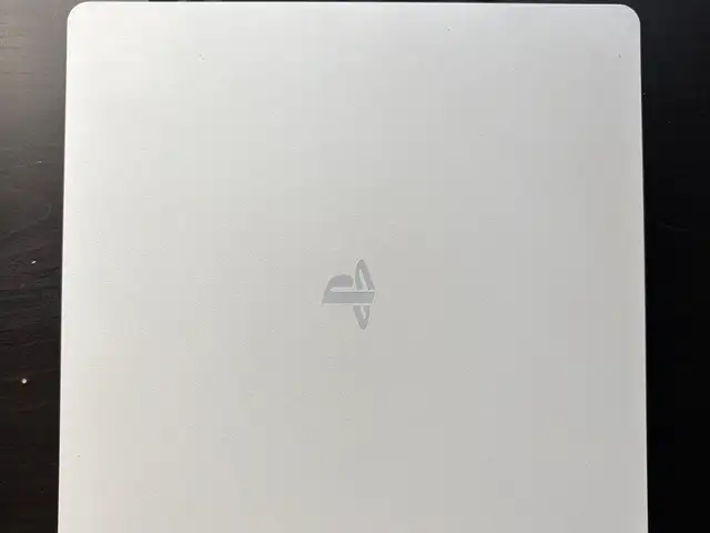 Gaming console white, Επαρχία Λεμεσού — Πύργος