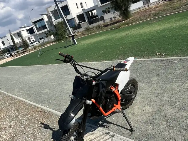 Pit bike, Επαρχία Λευκωσίας — Λακατάμεια - Αρχαγγέλος-Ανθούπολη
