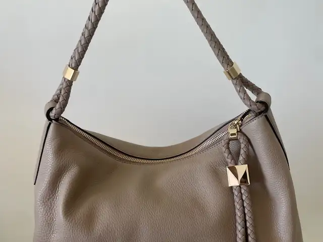 Michael kors taupe shoulder bag, Επαρχία Λεμεσού — Άγιος Αθανάσιος