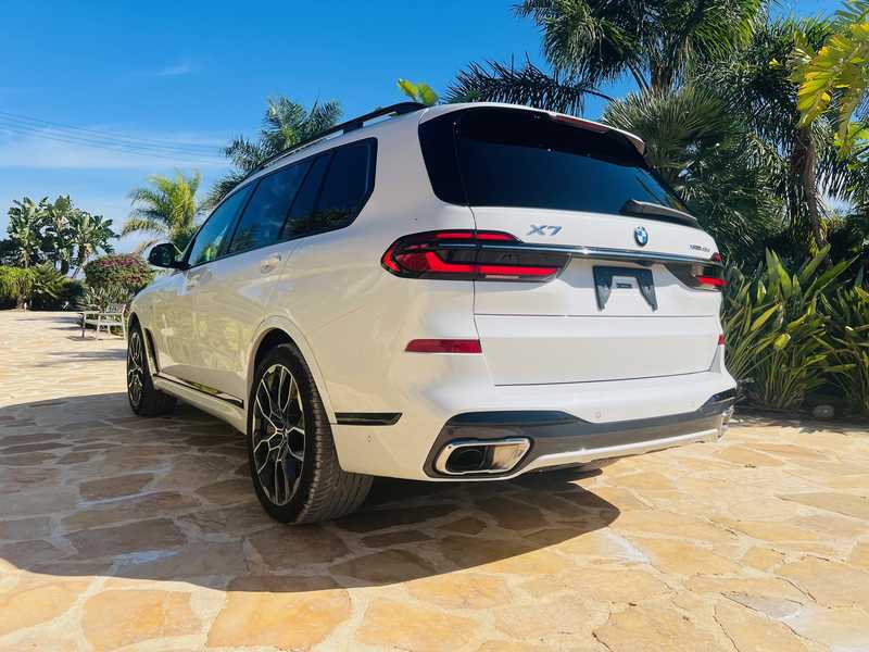 2024 BMW X7 3,0L 2024 Cyprus