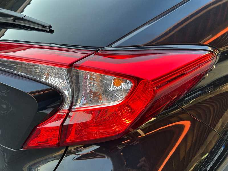 2017 Toyota C-HR 1,8L 2017 Cyprus
