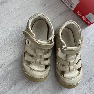 Kickers shoes size 23, Επαρχία Λεμεσού — Λεμεσός - Μέσα Γειτονιά