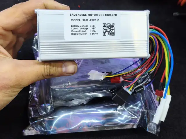 Engwe ep2 pro controller, Επαρχία Λευκωσίας — Στρόβολος - Αρχάγγελος