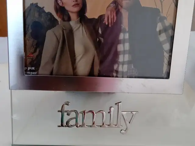 Glass photo frame, Επαρχία Πάφου — Πέγεια