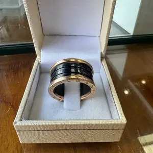 Bvlgari b.zero1 four-band ring, Επαρχία Λάρνακας — Λάρνακα - Σκάλα
