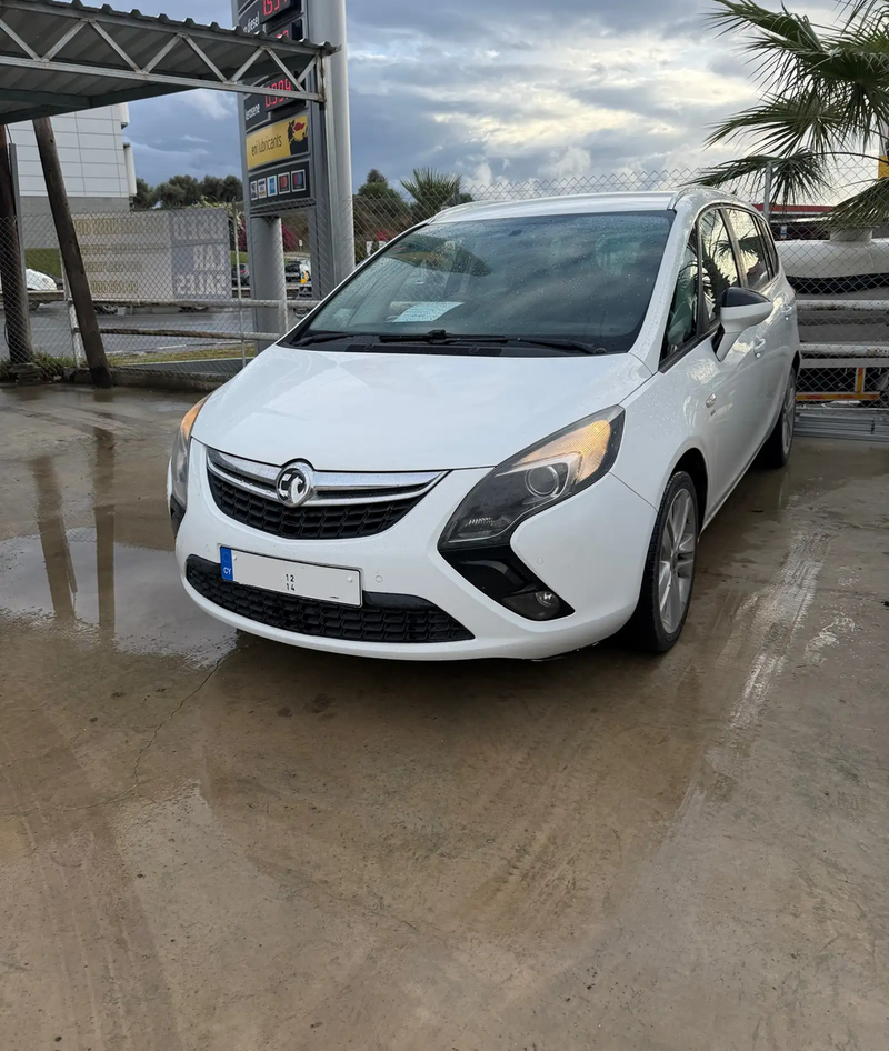 Opel, Vauxhall Zafira 2,0L 2014