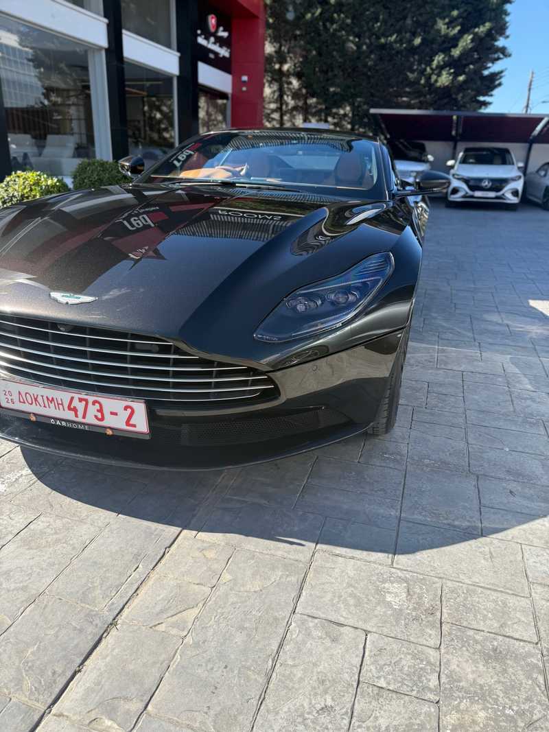 2022 Aston Martin DB11 4,0L 2022 Cyprus