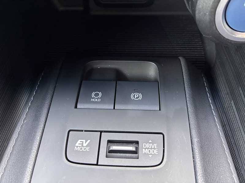 2021 Toyota Harrier 2,5L 2021 Cyprus