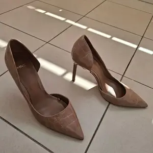 Heels mango, Paphos — Paphos - Kato Paphos