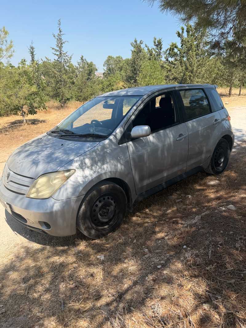 2003 Toyota Ist 5,1L 2003 Cyprus