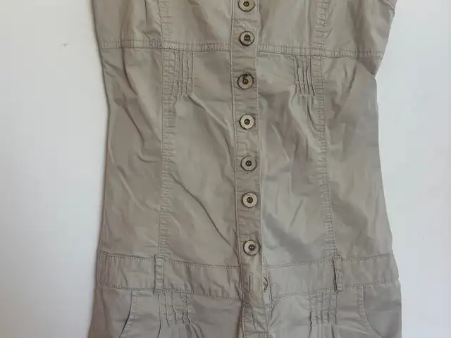 Bershka beige button-front playsuit, Larnaca — Aradippou - Agios Fanourios