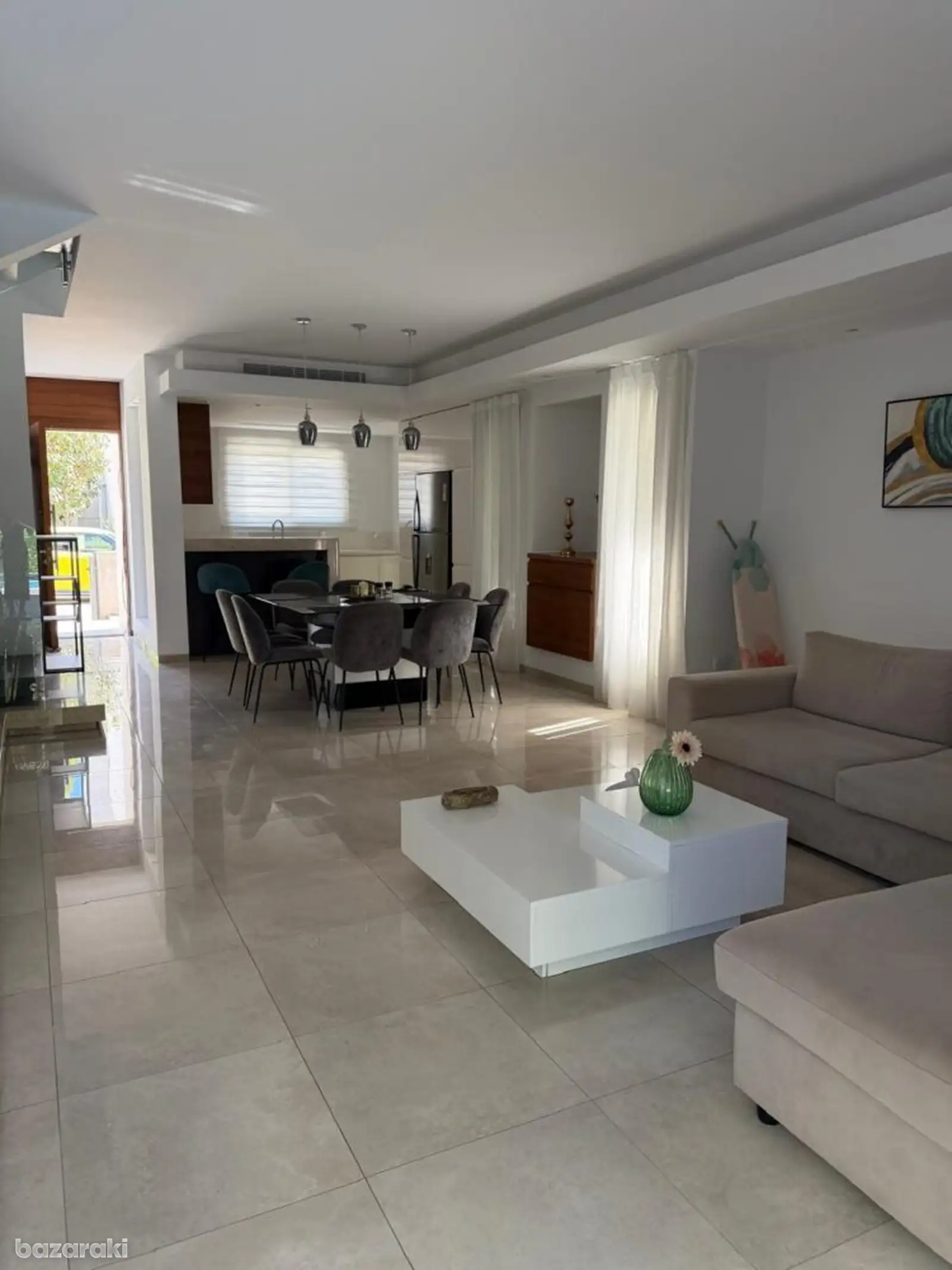 House, 3 bedrooms — 6
