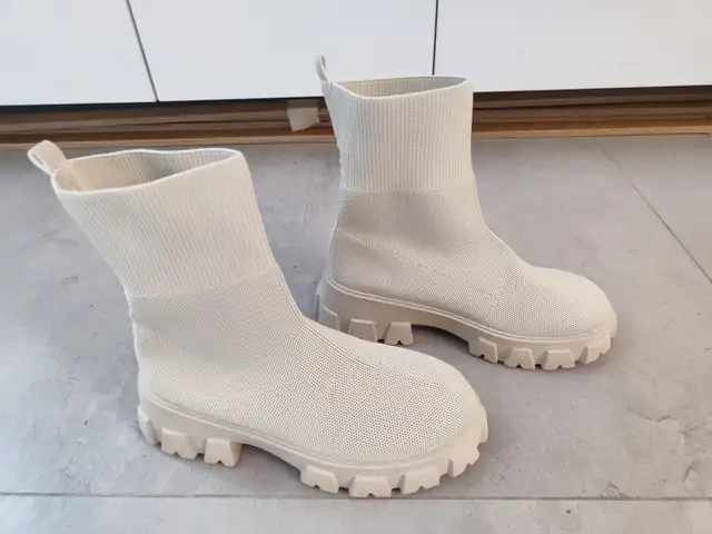 Boots, new, Limassol — Potamos Germasogeias