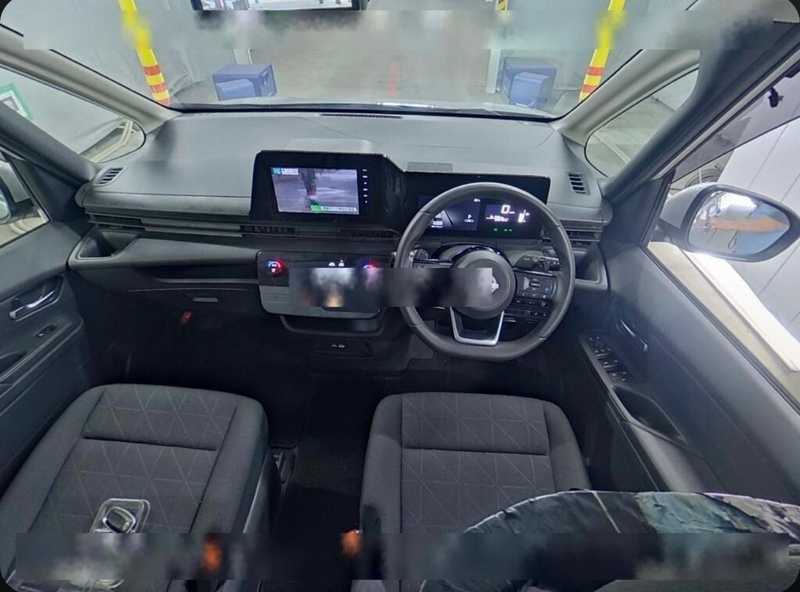 2024 Nissan Serena 2,0L 2024 Cyprus