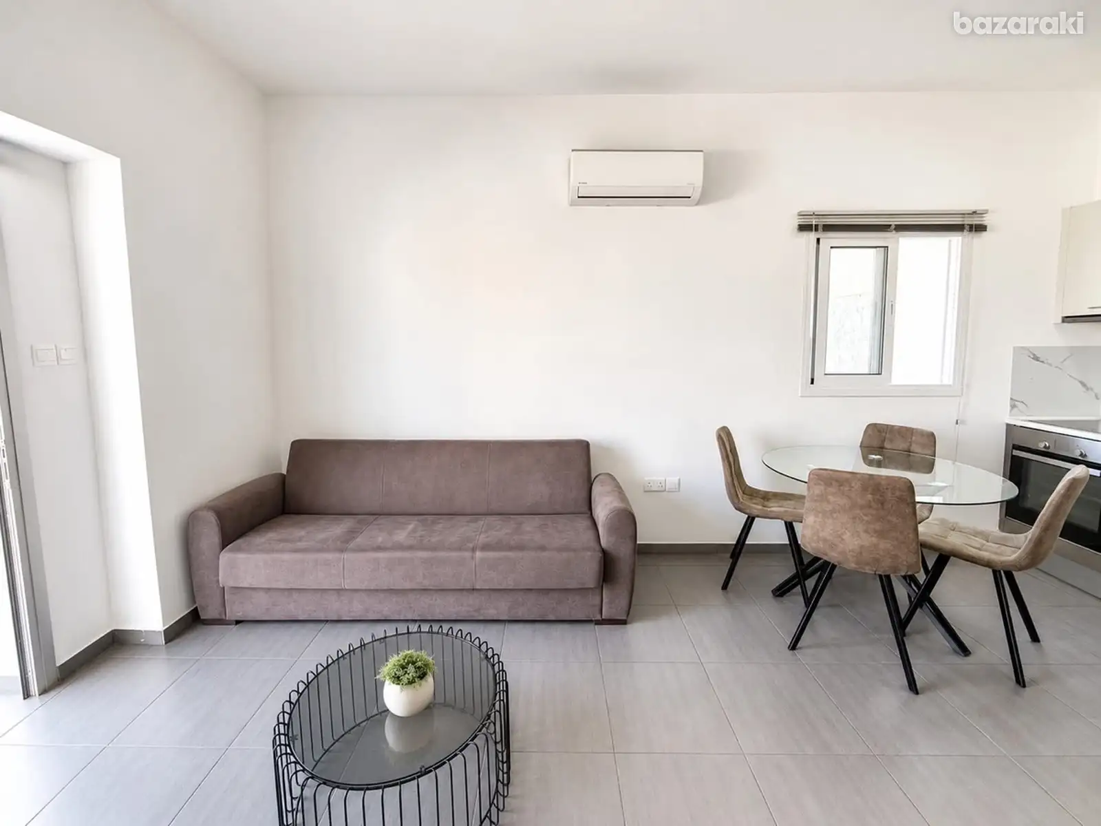 House, 2 bedrooms — 2