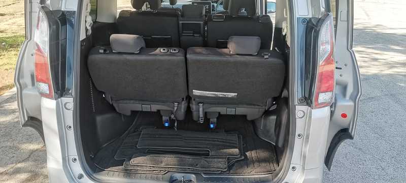 2021 Nissan Serena 2,0L 2021 Cyprus