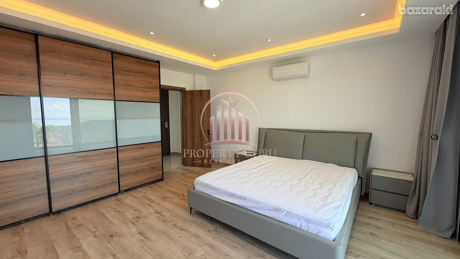 Villa, 4 bedrooms — 8
