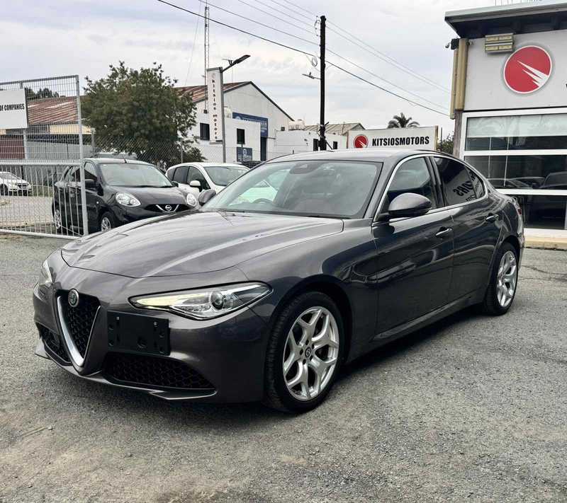 Alfa Romeo Giulia 2,0L 2021
