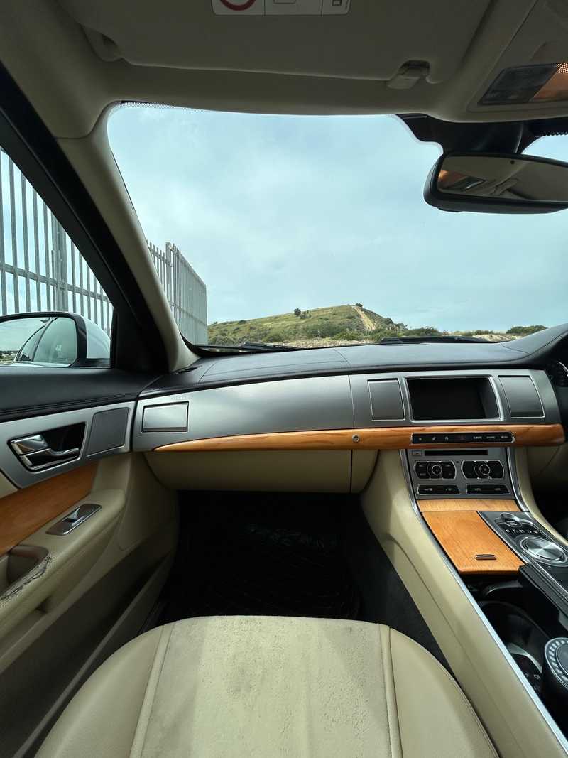 2014 Jaguar XF 2,2L 2014 Cyprus