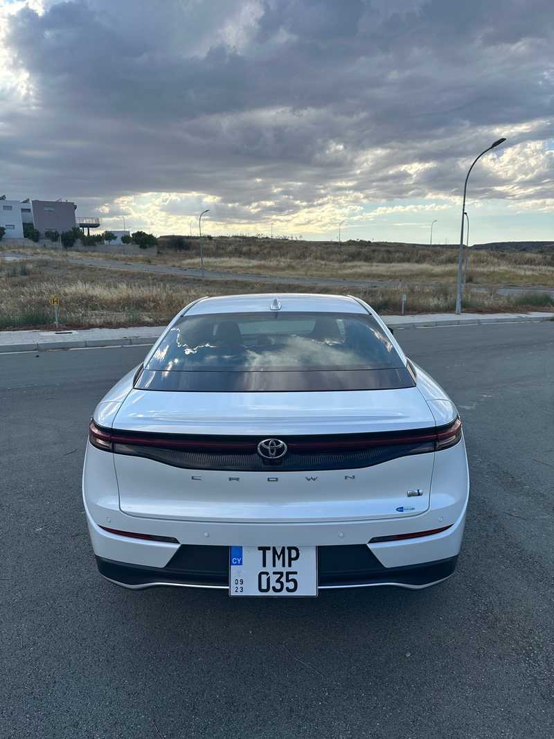 2023 Toyota Crown 2,5L 2023 Cyprus
