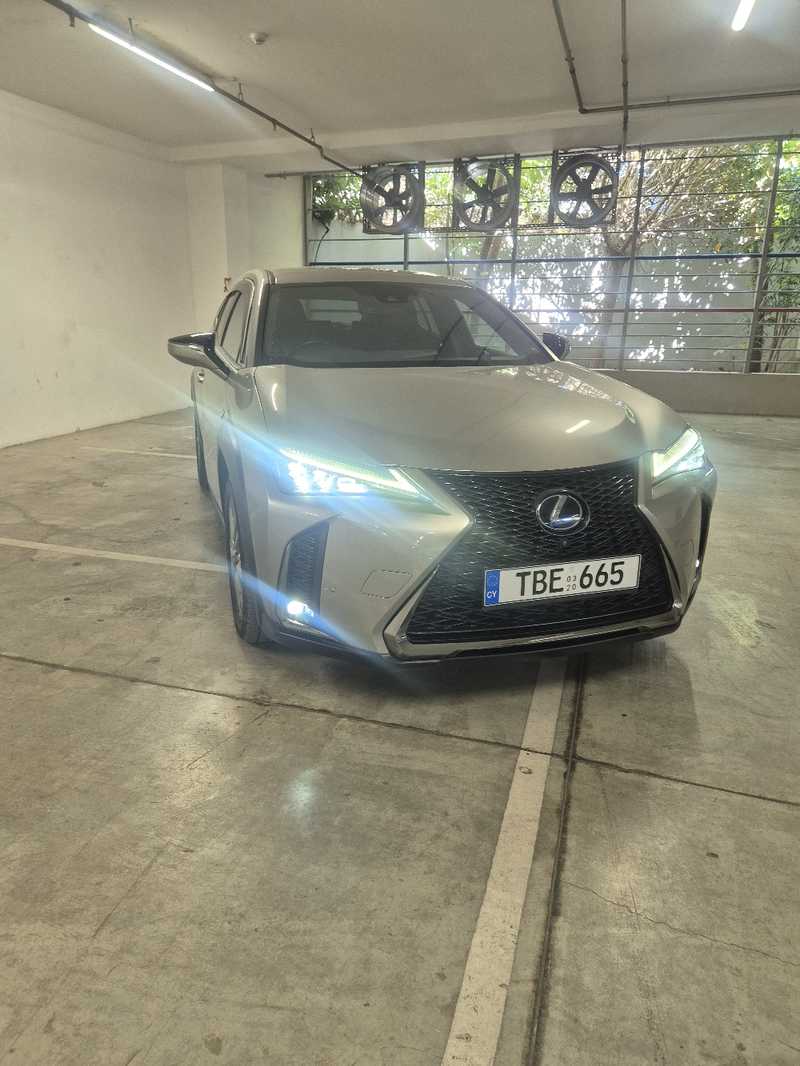 Lexus UX 2,0L 2020