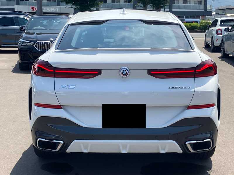 2022 BMW X6 3,0L 2022 Cyprus