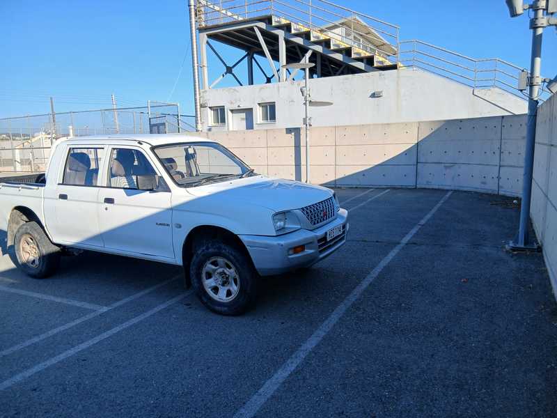 2001 Mitsubishi L200 2,5L 2001 Cyprus