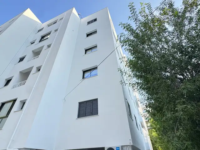 3-bedroom apartment for sale, Nicosia — Agioi Omologites