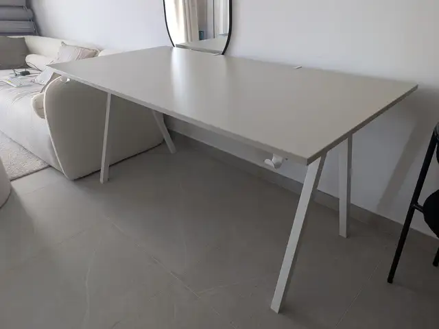 Ikea trotten desk 160x80 cm - beige/white, Επαρχία Πάφου — Πάφος - Άγιος Πάυλος