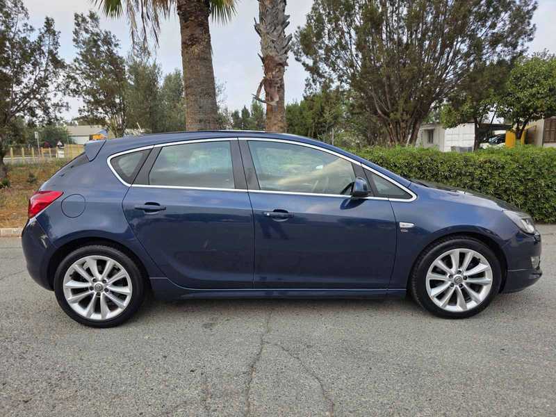 2011 Opel, Vauxhall Astra 1,9L 2011 Cyprus