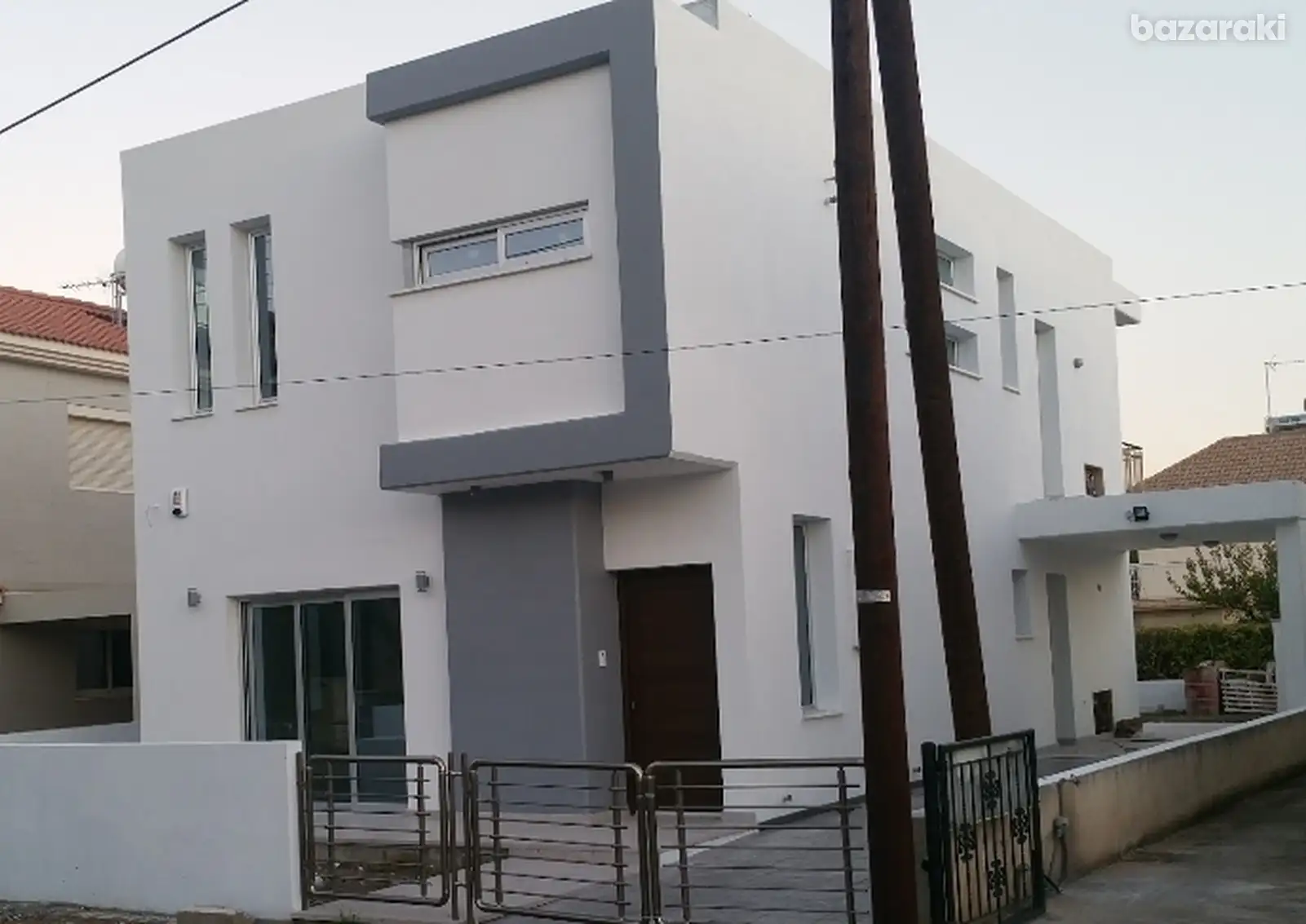 House, 3 bedrooms — 3