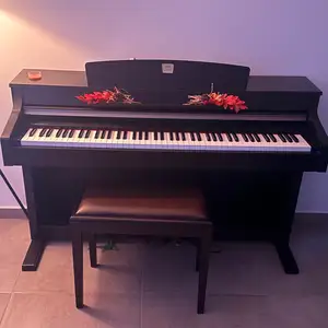 Electric piano yamaha clavinova clp-330, Επαρχία Λάρνακας — Λάρνακα - Καμάρες