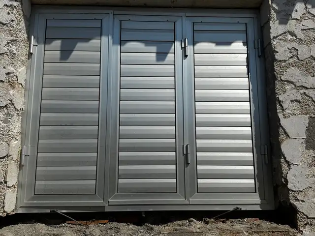Παράθυρα αλουμινίου με φυλλαράκια, Limassol — Kolossi -Apostolos Andreas