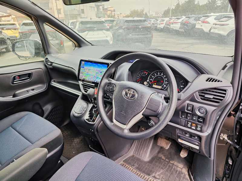 2021 Toyota Noah 2,0L 2021 Cyprus