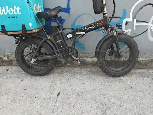 2 batteries, 1 charger, Επαρχία Λεμεσού — Κάτω Πολεμίδια