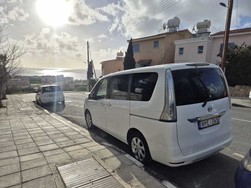 2016 Nissan Serena 2,0L 2016 Cyprus