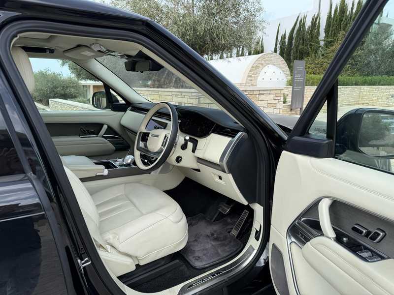 2023 Land Rover Range Rover 4,4L 2023 Cyprus