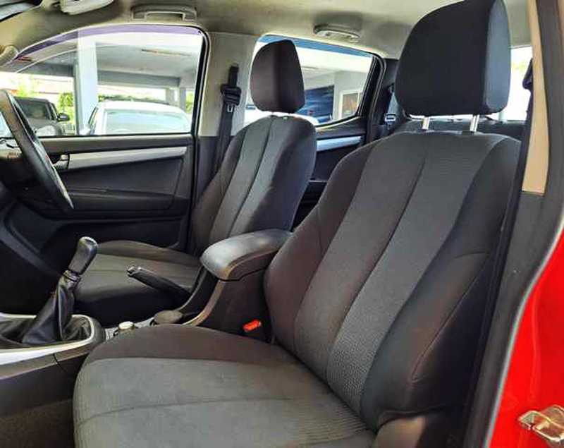 2016 Isuzu D-MAX 2,5L 2016 Cyprus